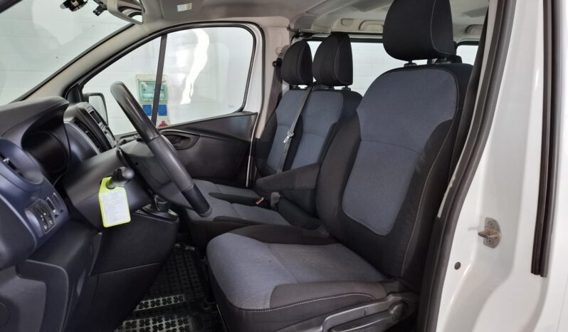 OPEL VIVARO COMBI 9 PLAZAS – 2016-125CV lleno