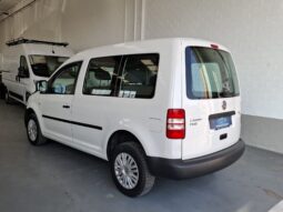 VOLKSWAGEN Caddy Kombi 4×4- 2.0 TDI 110cv 4motion 5pl-2014 lleno