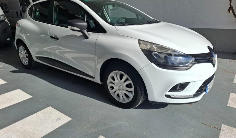 RENAULT CLIO 75 CV Diesel-2017 lleno